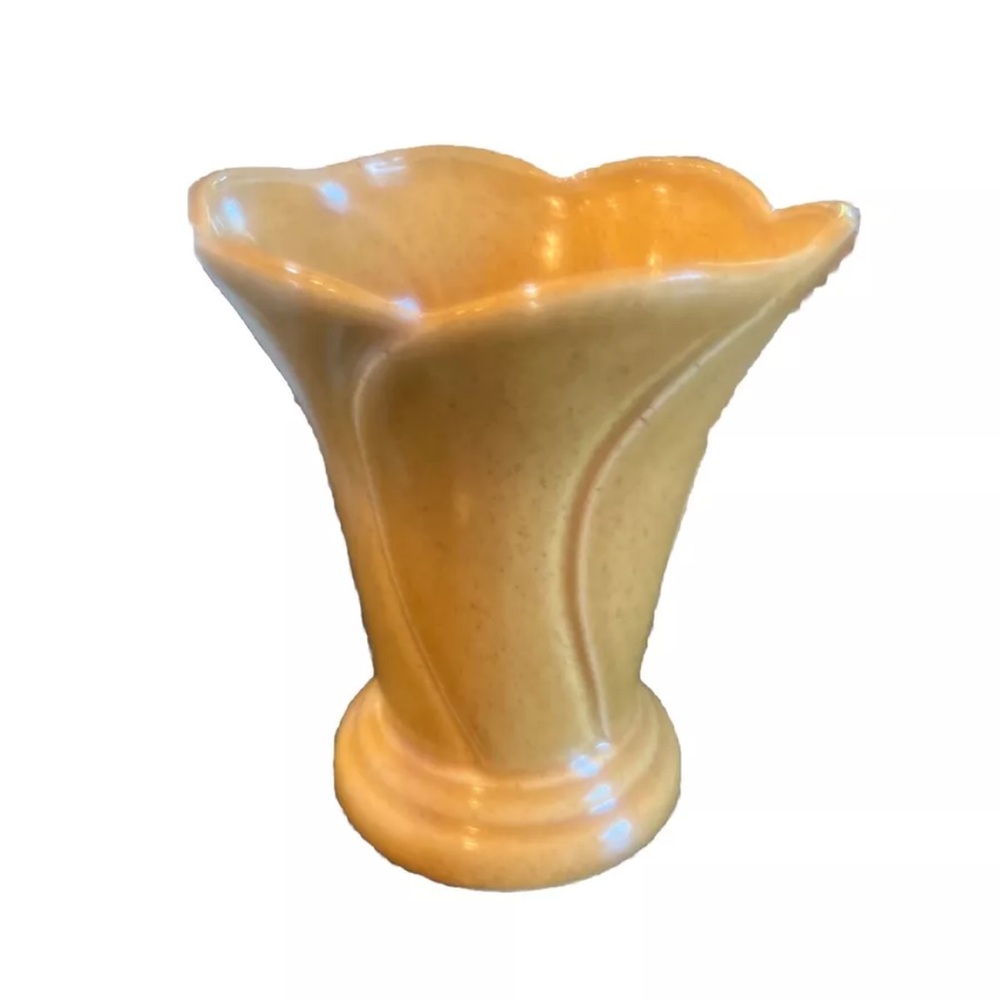 Royal Haeger Ceramic Neutral Cream Yellow Speckled Planter Scalloped Wave 8in